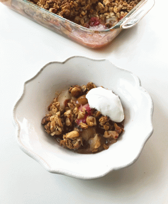 Pear-Rhubarb Breakfast Crisp with Yogurt