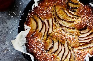 Warm Pear Dessert