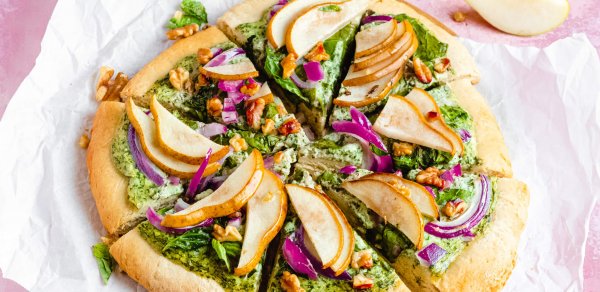 SPINACH AND KALE PEAR PIZZA